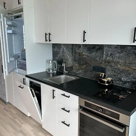 Krasta Parking & With & River View Apartamento *