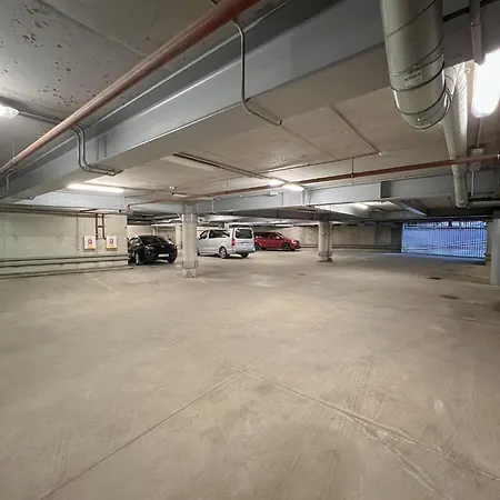 Krasta Parking & With & River View * Riga