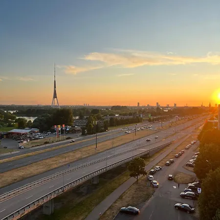 Krasta Parking & With & River View Riga