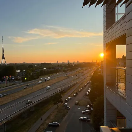 Krasta Parking & With & River View * Riga