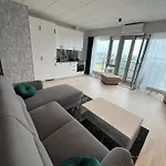 아파트 Krasta Parking & With & River View 리가