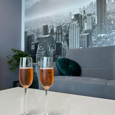 Krasta Parking & With & River View * Riga