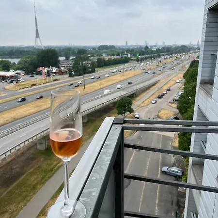 Krasta Parking & With & River View リガ