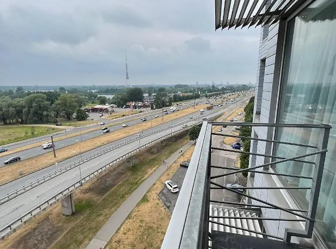 Krasta Parking & With & River View Daire Riga