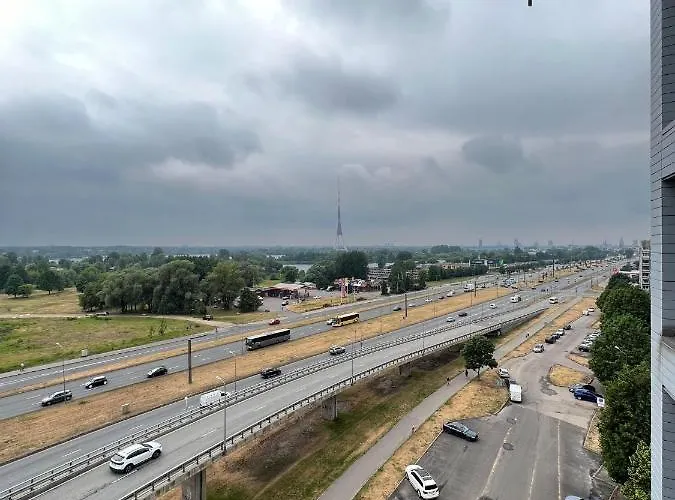 Krasta Parking & With & River View Dzīvoklis Riga