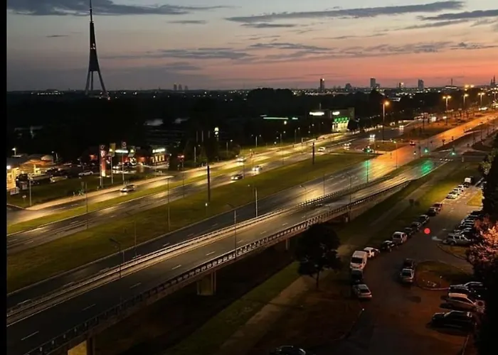 Dzīvoklis Krasta Parking & With & River View *