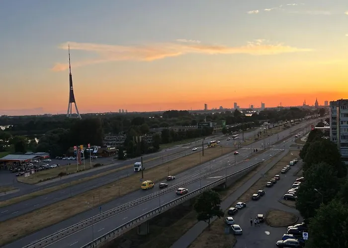 Krasta Parking & With & River View Daire Riga