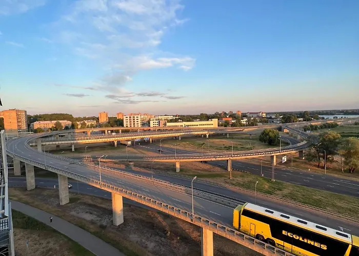 Krasta Parking & With & River View Dzīvoklis