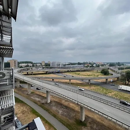 Krasta Parking & With & River View * Ryga