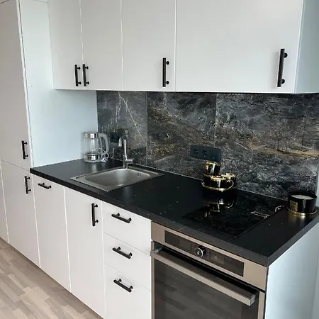 Krasta Parking & With & River View Apartament